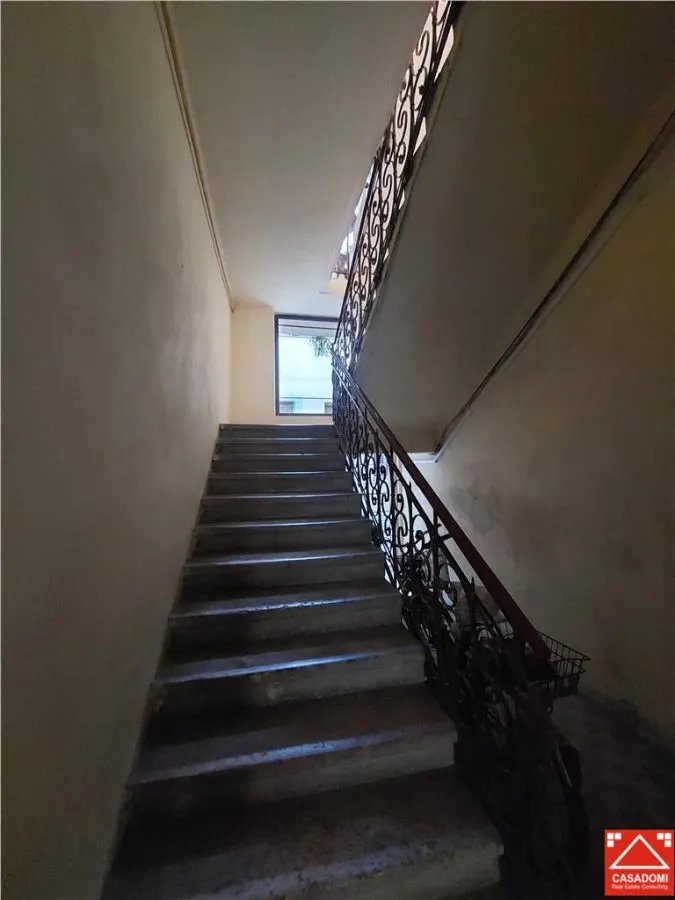 Apartament cu curte privata, zona Bou Rosu, pentru locuit sau afacere - foto 11