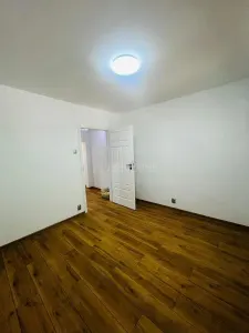 4 camere decomandat - centrala termica - loc parcare - Tineretului - foto 2