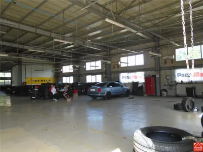 Hala in apropiere de aeroport si autostrada - Arad