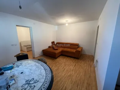 Caransebes, 3 Camere, Et.1, Renovat, Zona Nord - foto 2