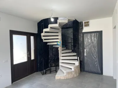 Spatiu comercial in Hasdeu, zona str Piezisa - foto 3