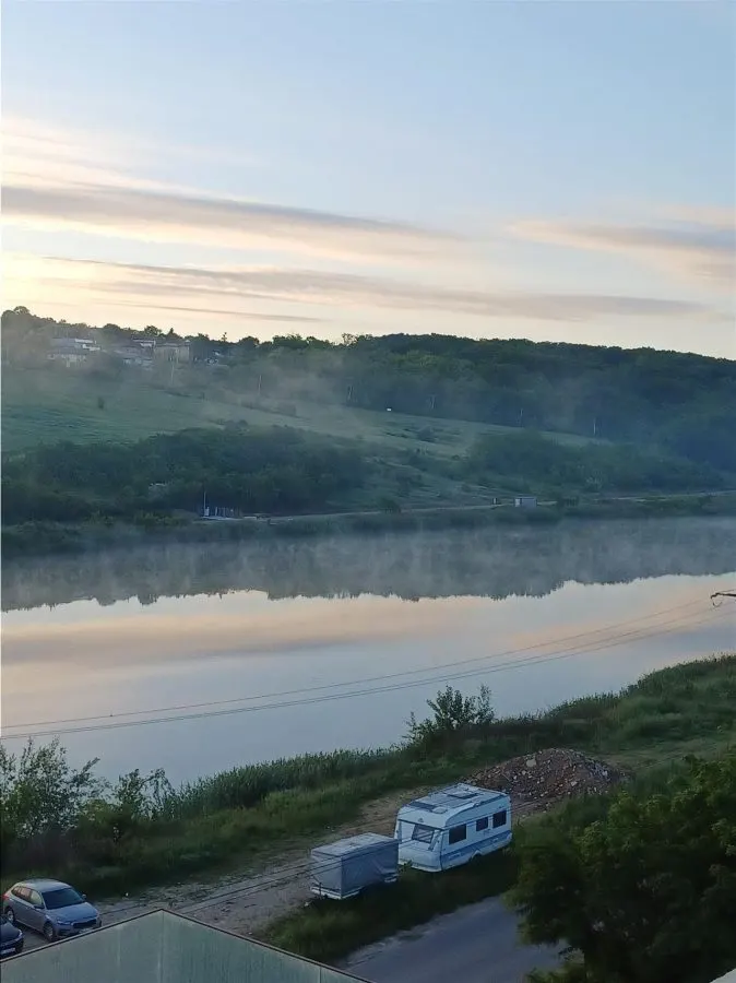 Apartament cu 2 cam si terasa, vedere catre lac - foto 2