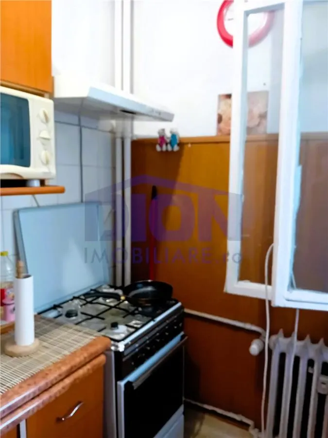 Drumul taberei Plaza Romania B-dul Timisoara - foto 4