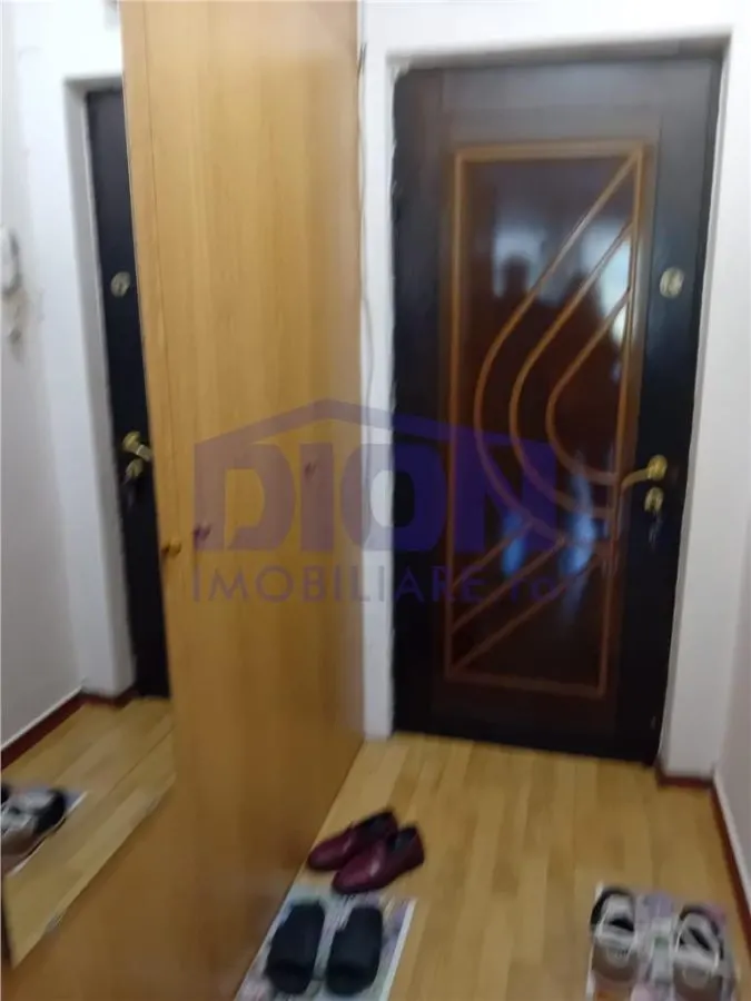 Drumul taberei Plaza Romania B-dul Timisoara - foto 6