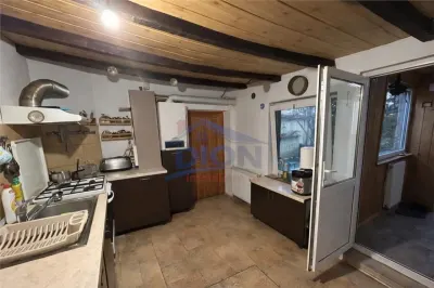 Strada linistita, casa cu garaj - foto 9