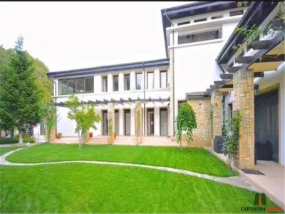 Vila P+1+M / eleganta / vav liziera Padurii (1418mp teren) - Bucuresti
