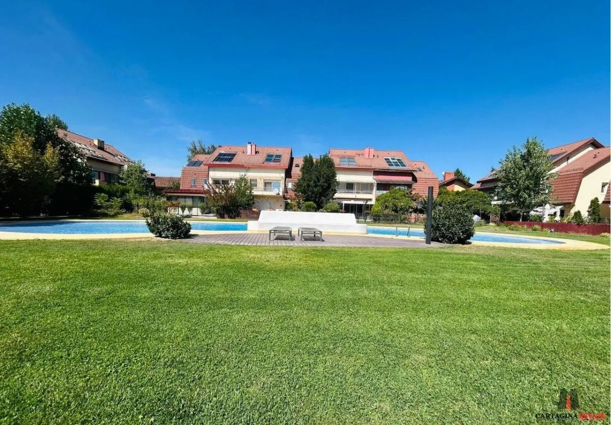 Vilă moderna duplex/complex rezidențial Iancu Nicolae - foto 4