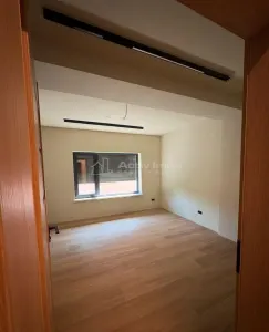 vila 6 camere - 280 mp - zona Aviatiei/Baneasa - pentru locuit sau activitate comerciala - foto 3