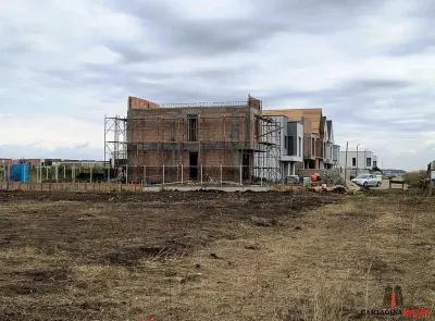 Tunari zona Nusco Homes teren 1657 mp / fs 63ml - Tunari