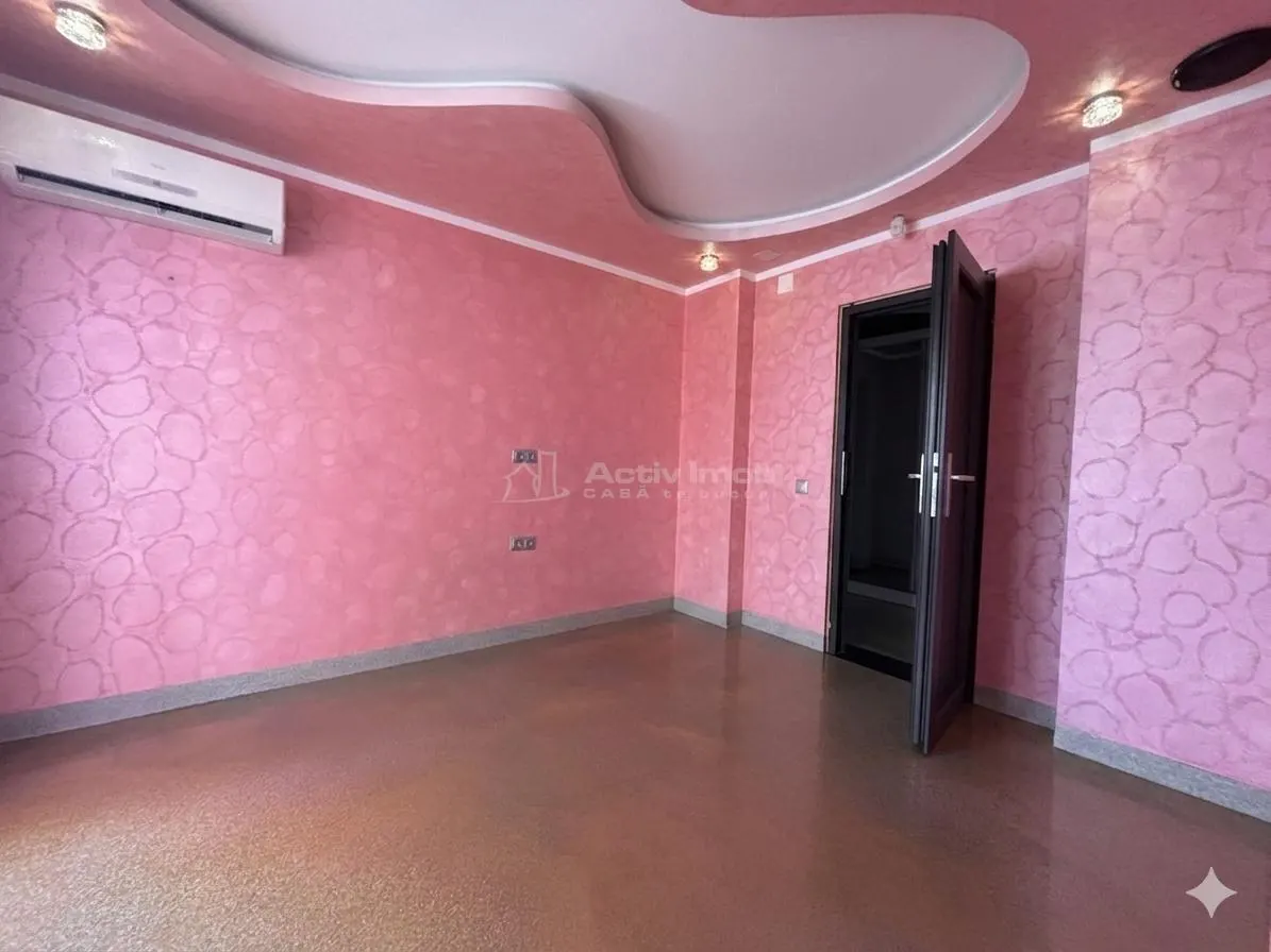 Investitie inteligenta: apartament si spatiu comercial cu acces separat - foto 17