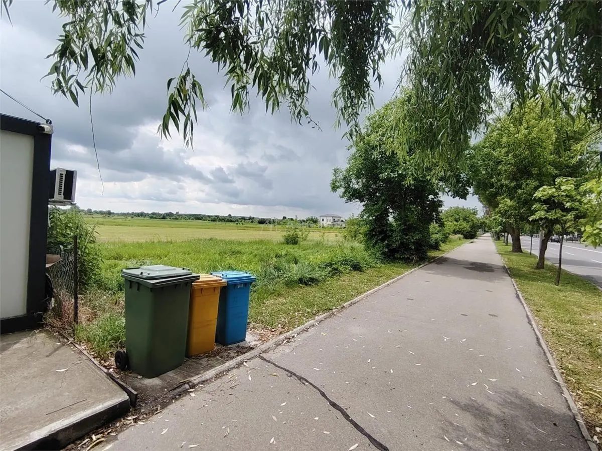 Teren de vanzare 300 mp langa Complexul de Natatie - foto 3