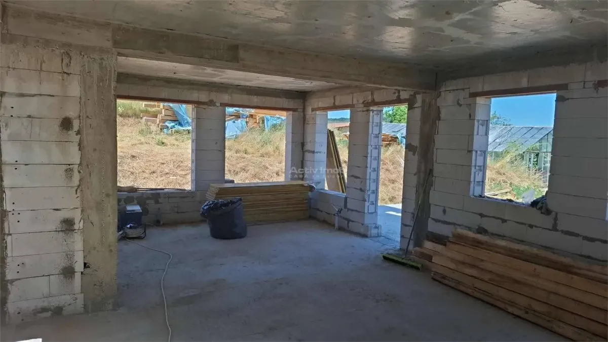 Casa la rosu - Constructie 2025 - Mintia - foto 4
