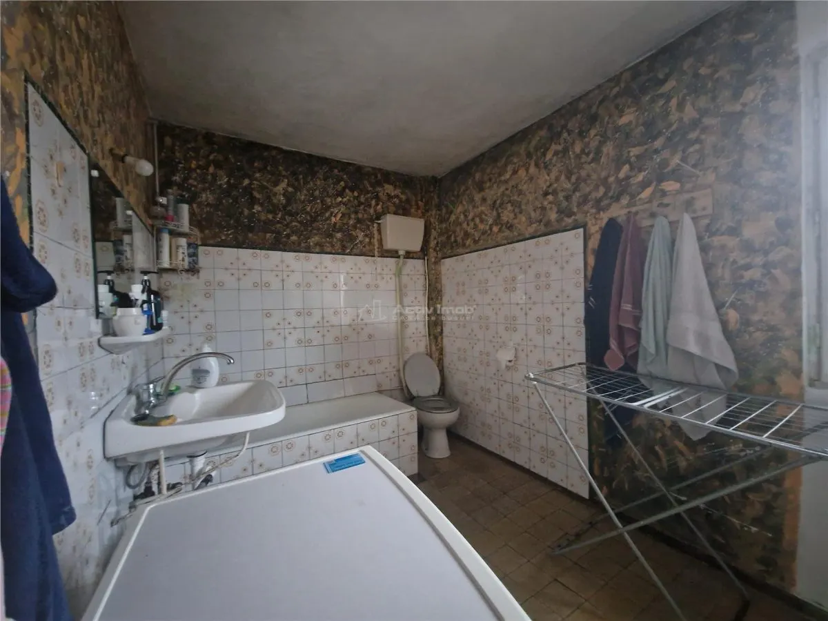Casa P+M, teren 430 mp, pretabila - clinica, gradinita, locuinta - Liceul Triscu - foto 9