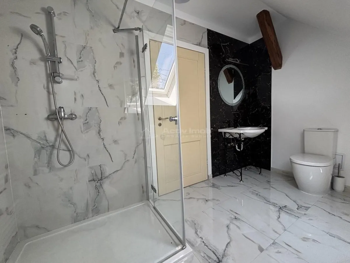 Proprietate de patrimoniu pe malul lacului Paleu - Teren 2.300 mp - piscina - Coliba lui Horea – casa istorica din secolul XVIII - foto 18