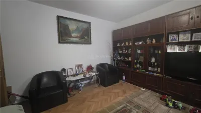Apartament 4 decomandat, etaj 1 , CT - Pelendava - Craiova