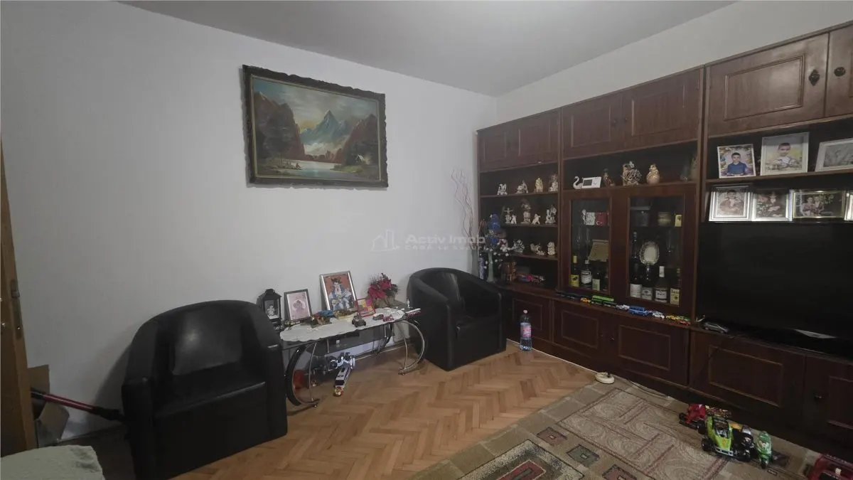 Apartament 4 decomandat, etaj 1 , CT - Pelendava - foto 1