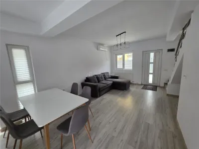 Casa moderna - Tunari - 3 camere - 2 bai - 108mp - 115mp teren - Tunari