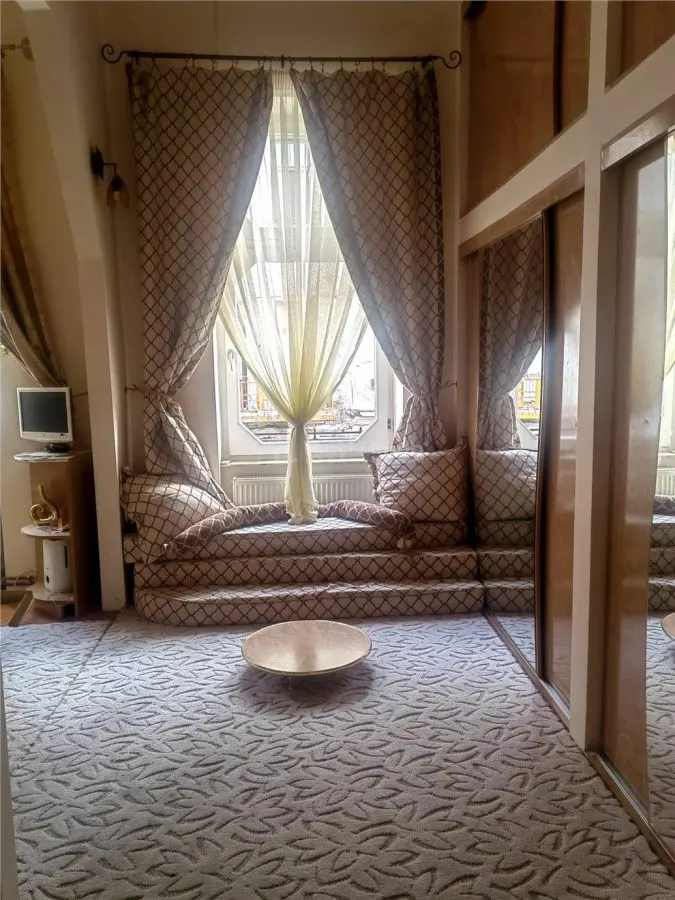 Apartament renovat ultracentral | 116 mp utili | 2 parcari | pod mansardabil 100mp | Traian Mosoiu, Oradea - foto 4