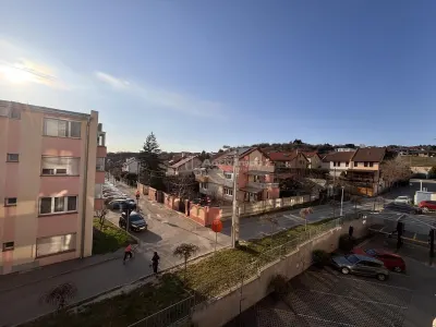 Apartament 3 camere bloc nou - 68 mp  util + balcon 10 mp - Mobilat si utilat - foto 12