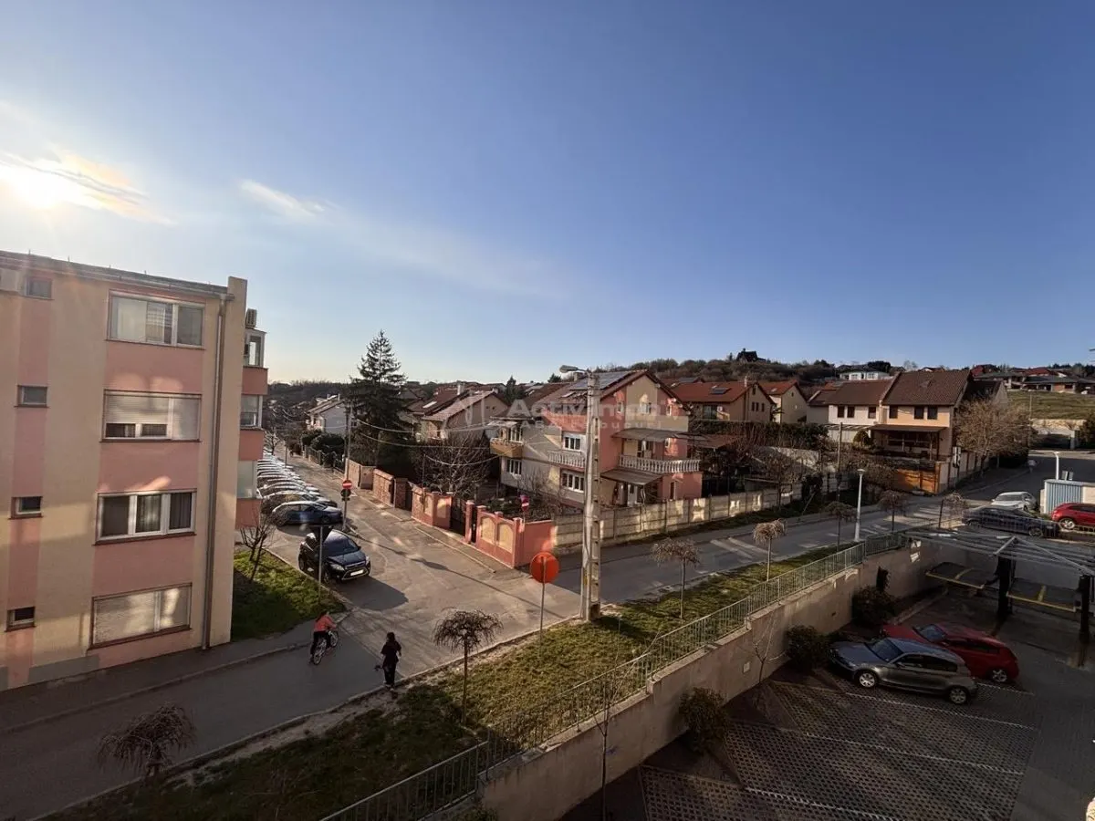Apartament 3 camere bloc nou - 68 mp  util + balcon 10 mp - Mobilat si utilat - foto 12