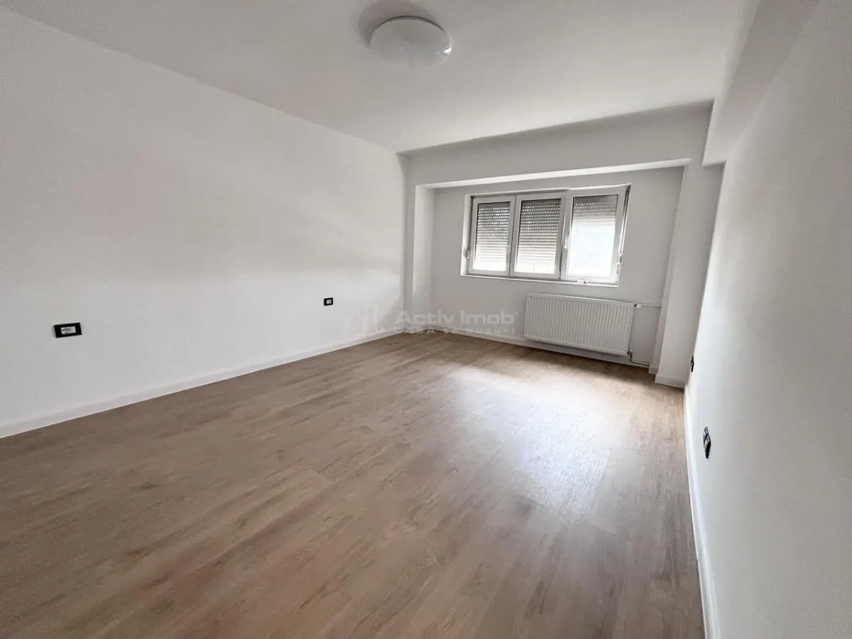 Apartament Decomandat - Renovat - Iosia-Calea Aradului - foto 1