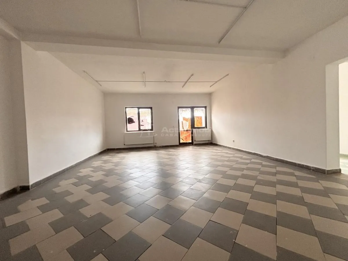 Spatiu comercial ultracentral - 250-750 mp - Vitrina la Strada Primariei - Vizibilitate excelenta - foto 11