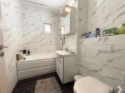 Apartament 3 camere tip PB bloc reabilitat - foto 9