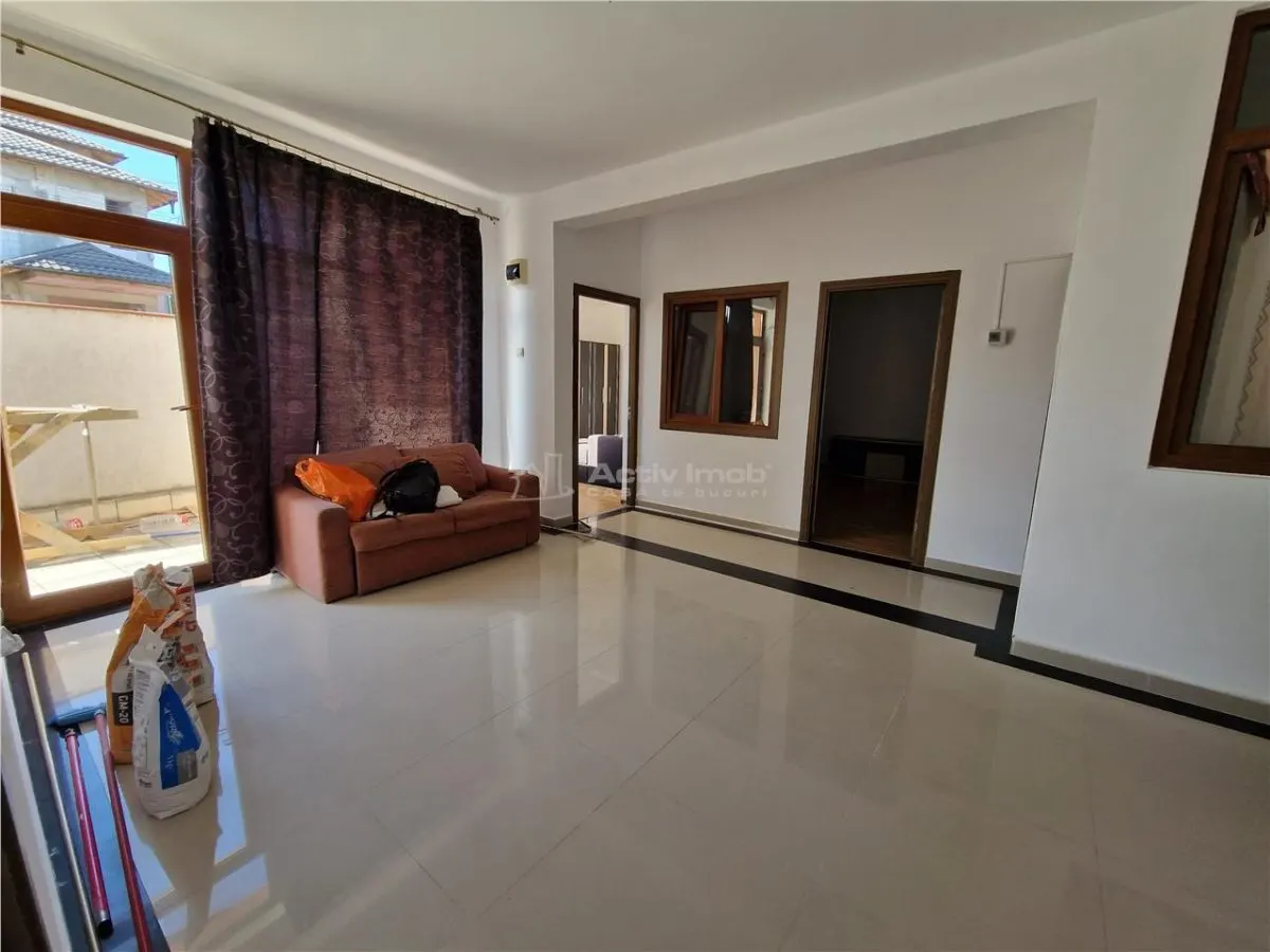 Casa pe sol, eleganta - Piata Mare - foto 1