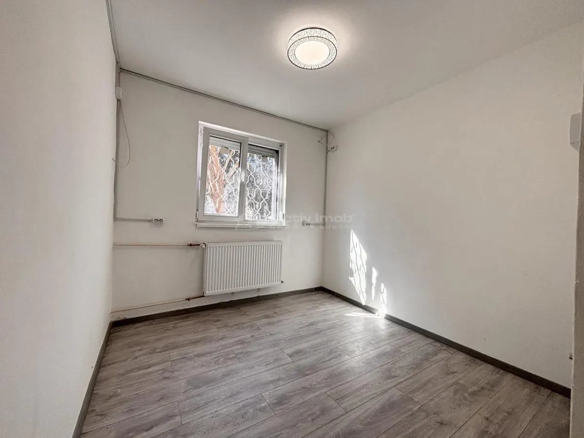 Garsoniera Rogerius - etaj 1 si parter - str. Aluminei - foto 1