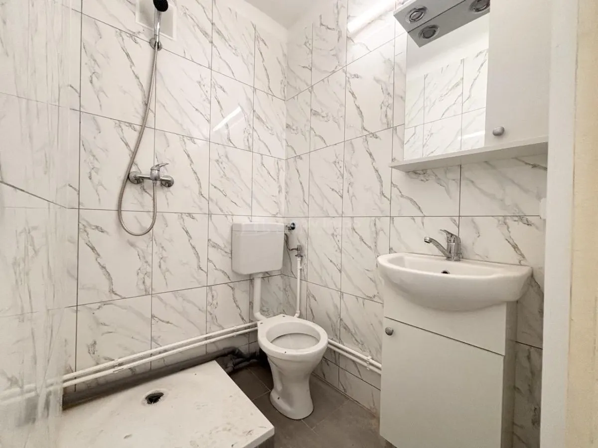Garsoniera Rogerius - etaj 1 si parter - str. Aluminei - foto 5