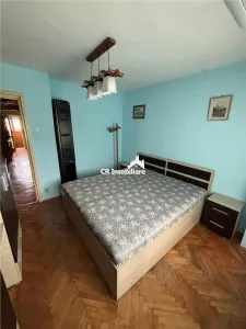 Apartament de vanzare 3 camere Decebal - foto 5