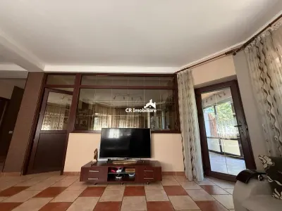 Vila de vanzare  plus  teren 1000 Trapezului - Bucuresti