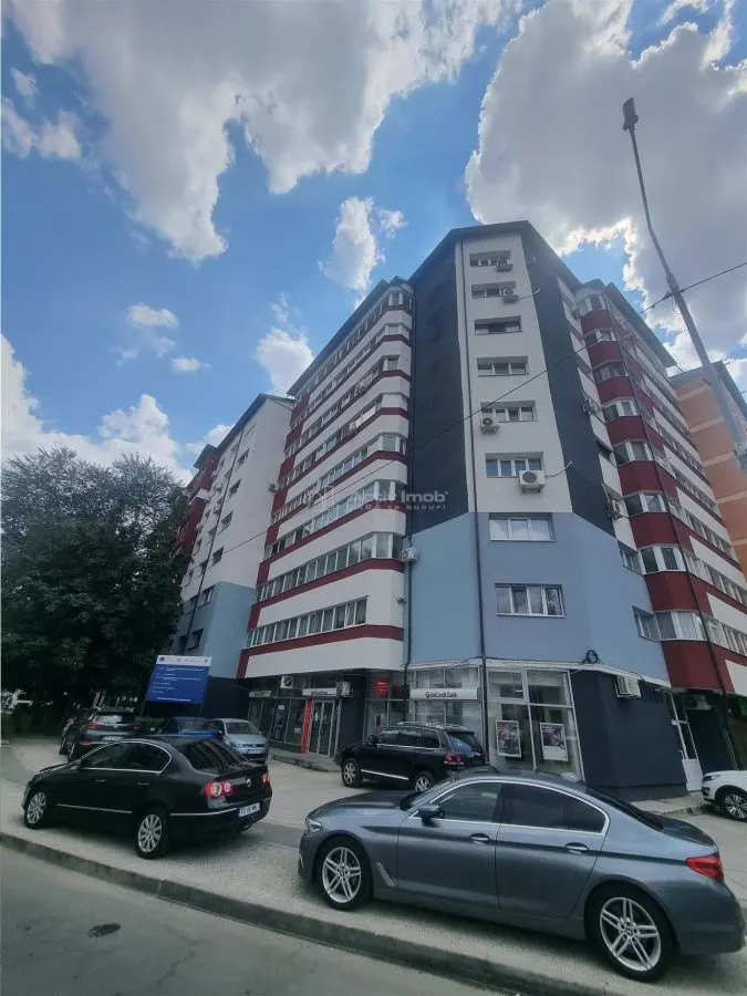 Apartament 3 cam decomandat etaj 1   Dunarii sens giratoriu - foto 1