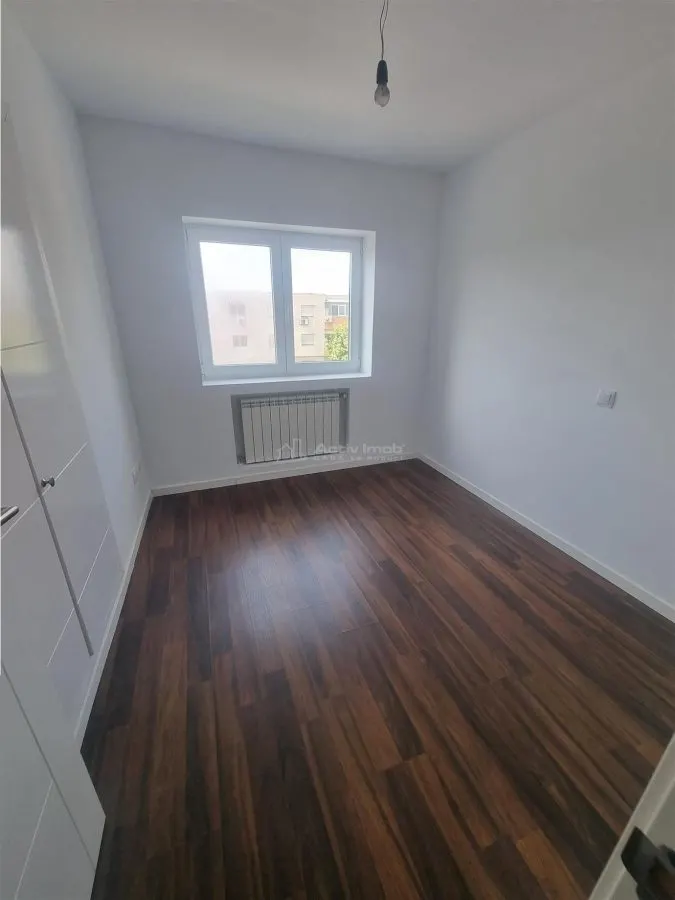 Apartament 5 camere  cu scara interioara tip  penthouse -doua etaje - foto 13