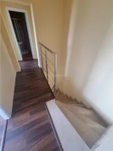 Apartament 5 camere  cu scara interioara tip  penthouse -doua etaje - foto 14