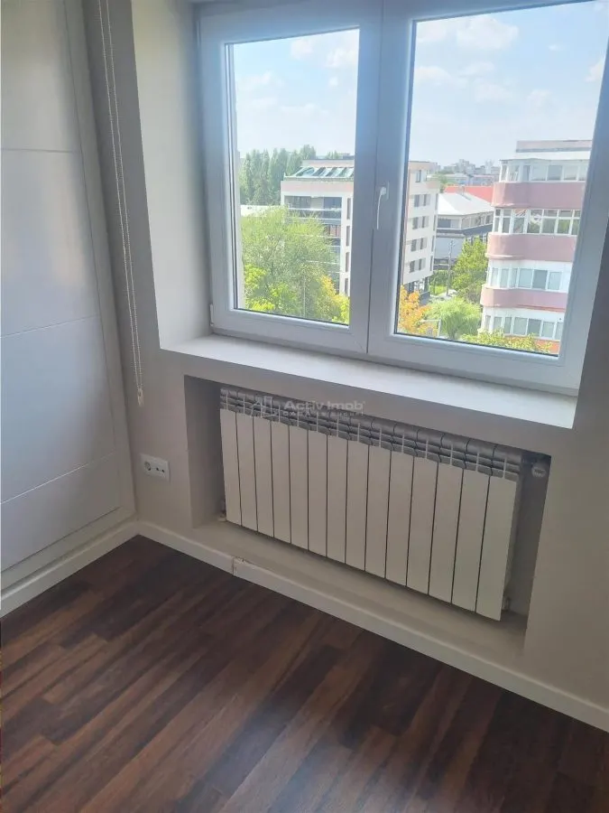 Apartament 5 camere  cu scara interioara tip  penthouse -doua etaje - foto 17