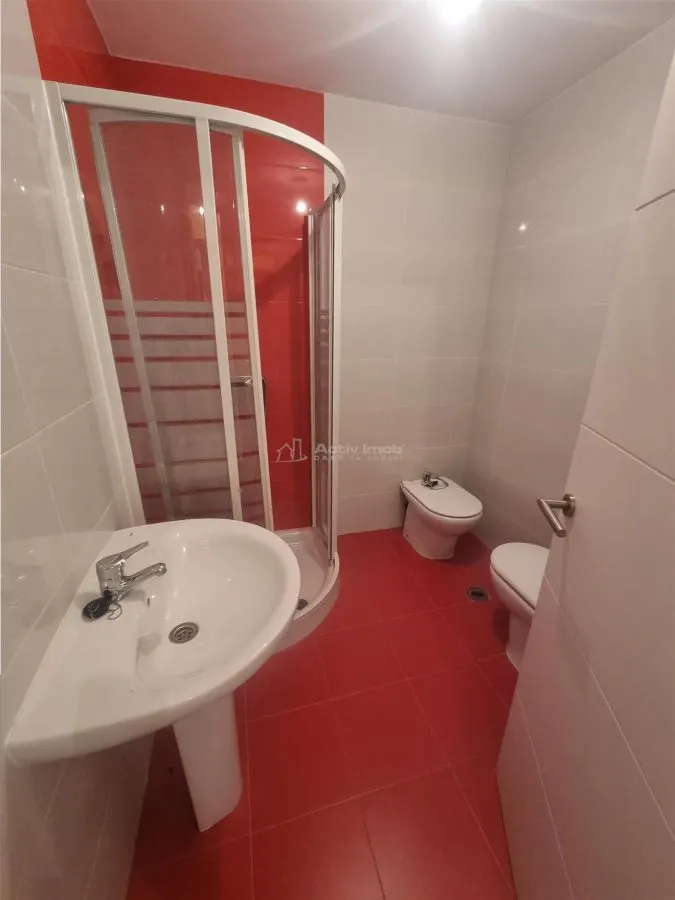 Apartament 5 camere  cu scara interioara tip  penthouse -doua etaje - foto 19