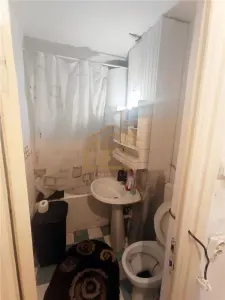 Apartament 2 camere in zona ultracentrala Moldova Noua - foto 7