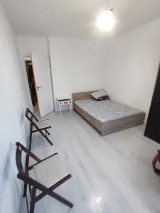 Garsonieră de închiriat â€“ 30 mp, decomandată, Tudor Vladimirescu - Iasi