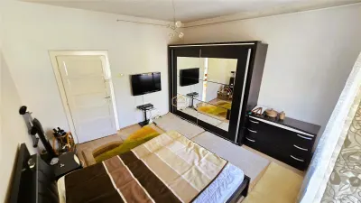 Central | 3 camere decomandate + curte proprie de 35 m²  | Etaj 1 - foto 4