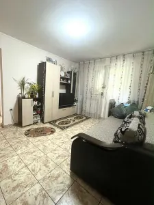 Ap 2 cam Viziru 3, conf 2, etaj 1, mobilat si utilat - Braila