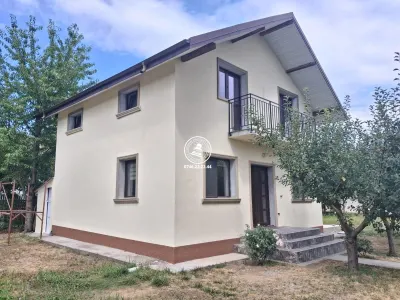 Vila  de vanzare  Valea Lupului, - Iasi