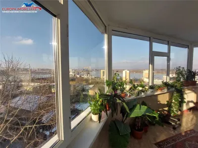 Apartament cu 3 camere  de vanzare zona centrala Tulcea - Tulcea