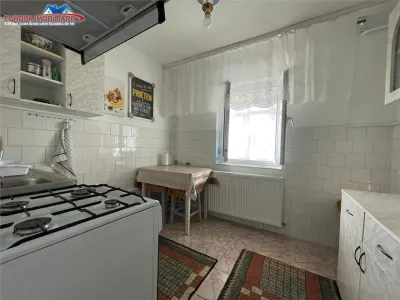Apartament 3 camere de inchiriat zona E3 -Tulcea - foto 8