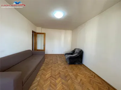 Apartament 4 camere de vanzare zona centrala Tulcea - foto 2