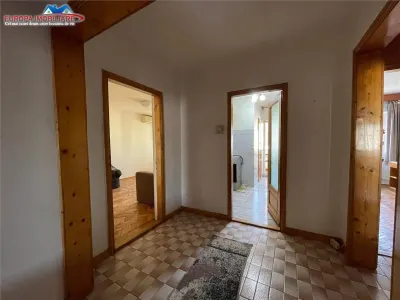 Apartament 4 camere de vanzare zona centrala Tulcea - foto 7