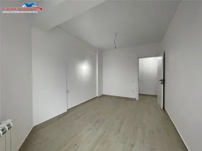 Apartament 3 camere - foto 17