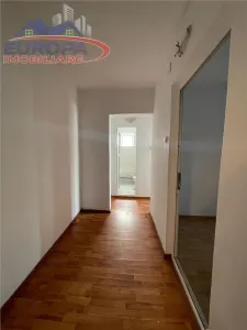 Apartament cu 4 camere de vanzare zona centrala Tulcea - foto 10