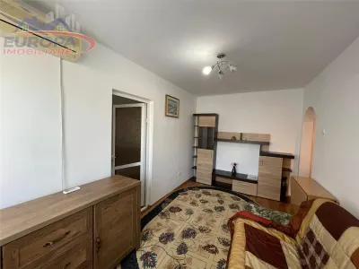 Apartament cu 3 camere modificat in 2 camere de vanzare zona 23 August-Tulcea - foto 2