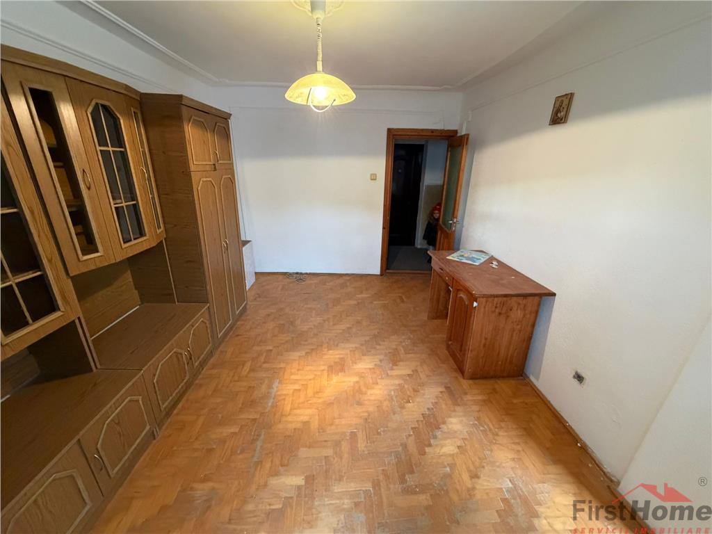 Garsoniera de vanzare - etaj 1 - 27mp - zona Brailei - Quattro - Focsani